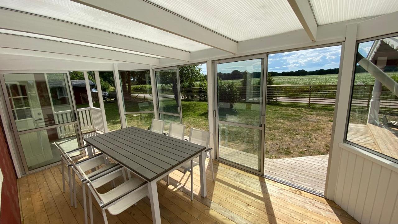 Charmig, Nyrenoverat Och Fullt Utrustad Stuga. Anpassad Foer Hundar, Naera Till Naturen Och Havet. Gangavstand Till Golfbana. Kalmar Exteriör bild