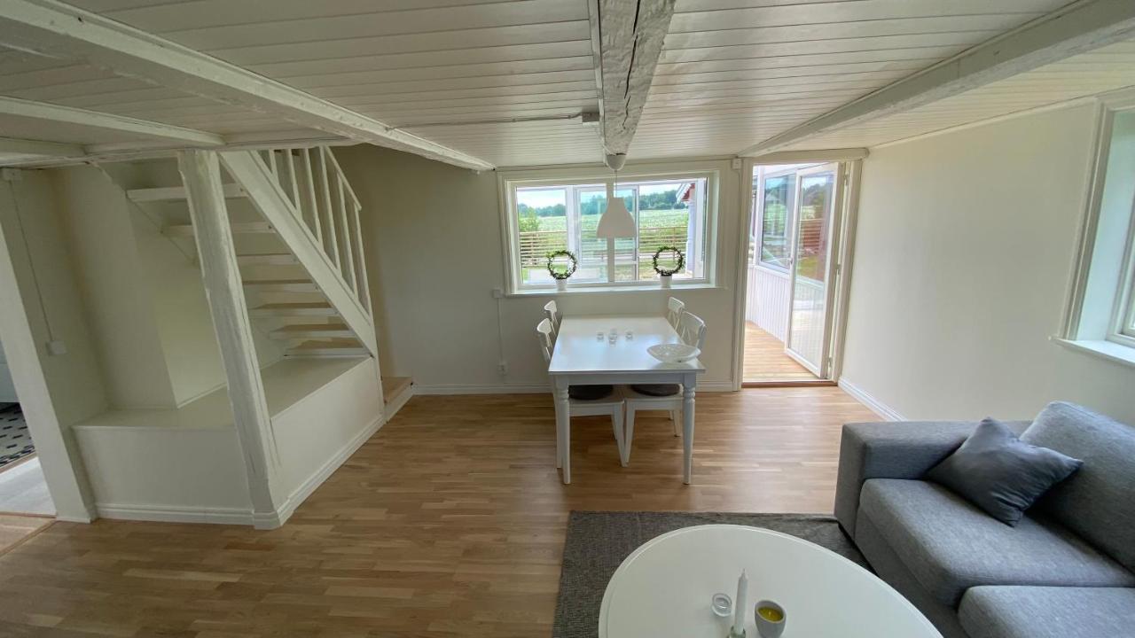 Charmig, Nyrenoverat Och Fullt Utrustad Stuga. Anpassad Foer Hundar, Naera Till Naturen Och Havet. Gangavstand Till Golfbana. Kalmar Exteriör bild